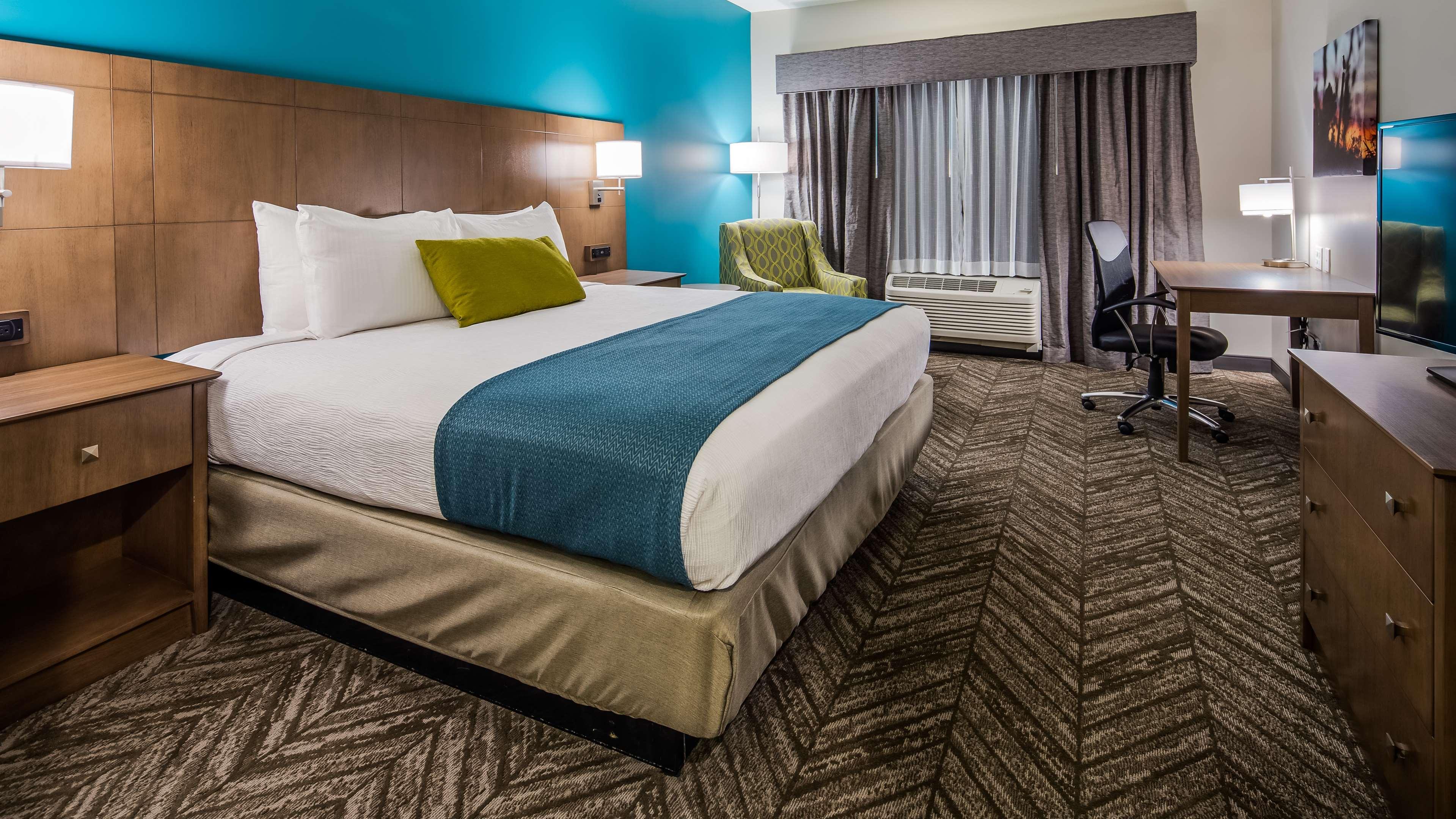 Best Western Plus Bolivar Hotel & Suites Экстерьер фото