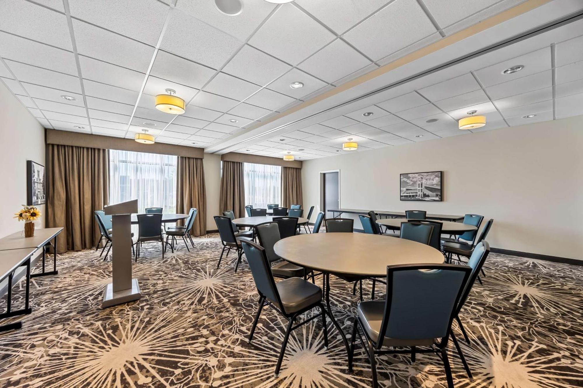 Best Western Plus Bolivar Hotel & Suites Экстерьер фото