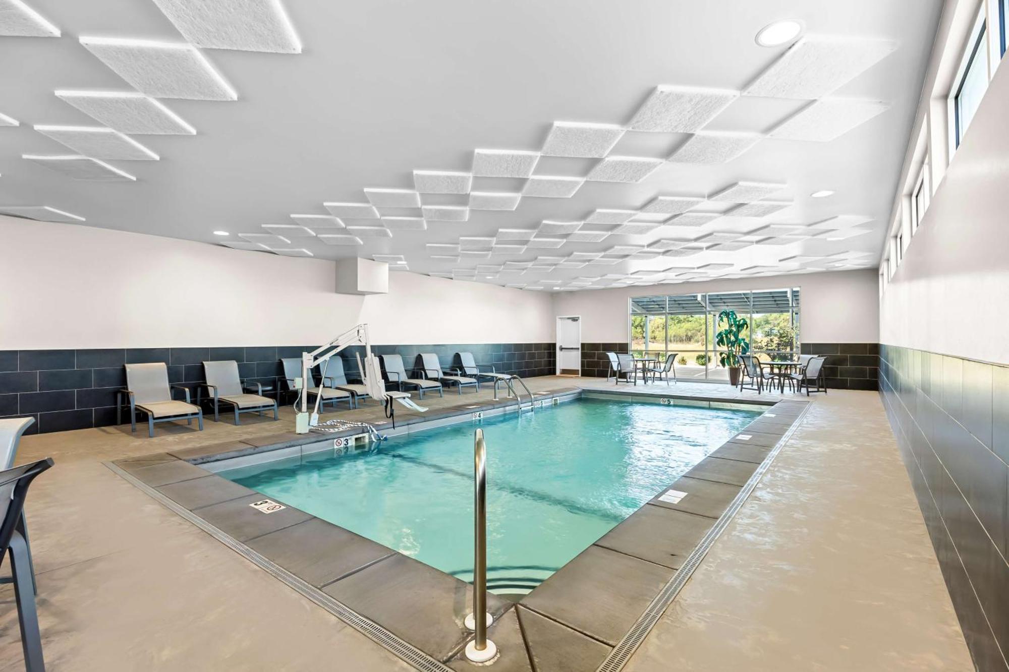 Best Western Plus Bolivar Hotel & Suites Экстерьер фото