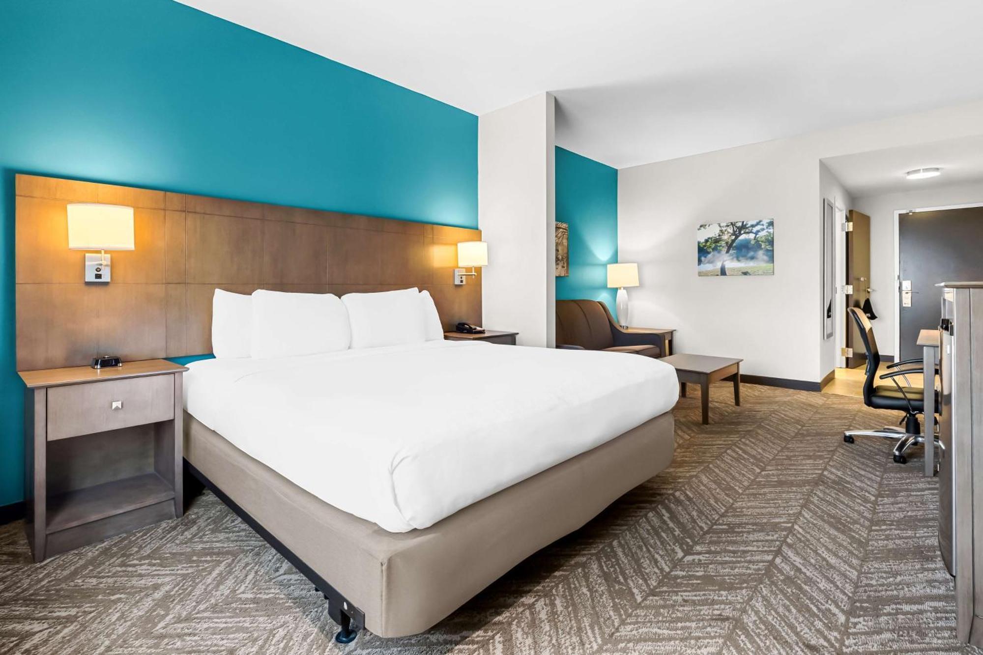 Best Western Plus Bolivar Hotel & Suites Экстерьер фото