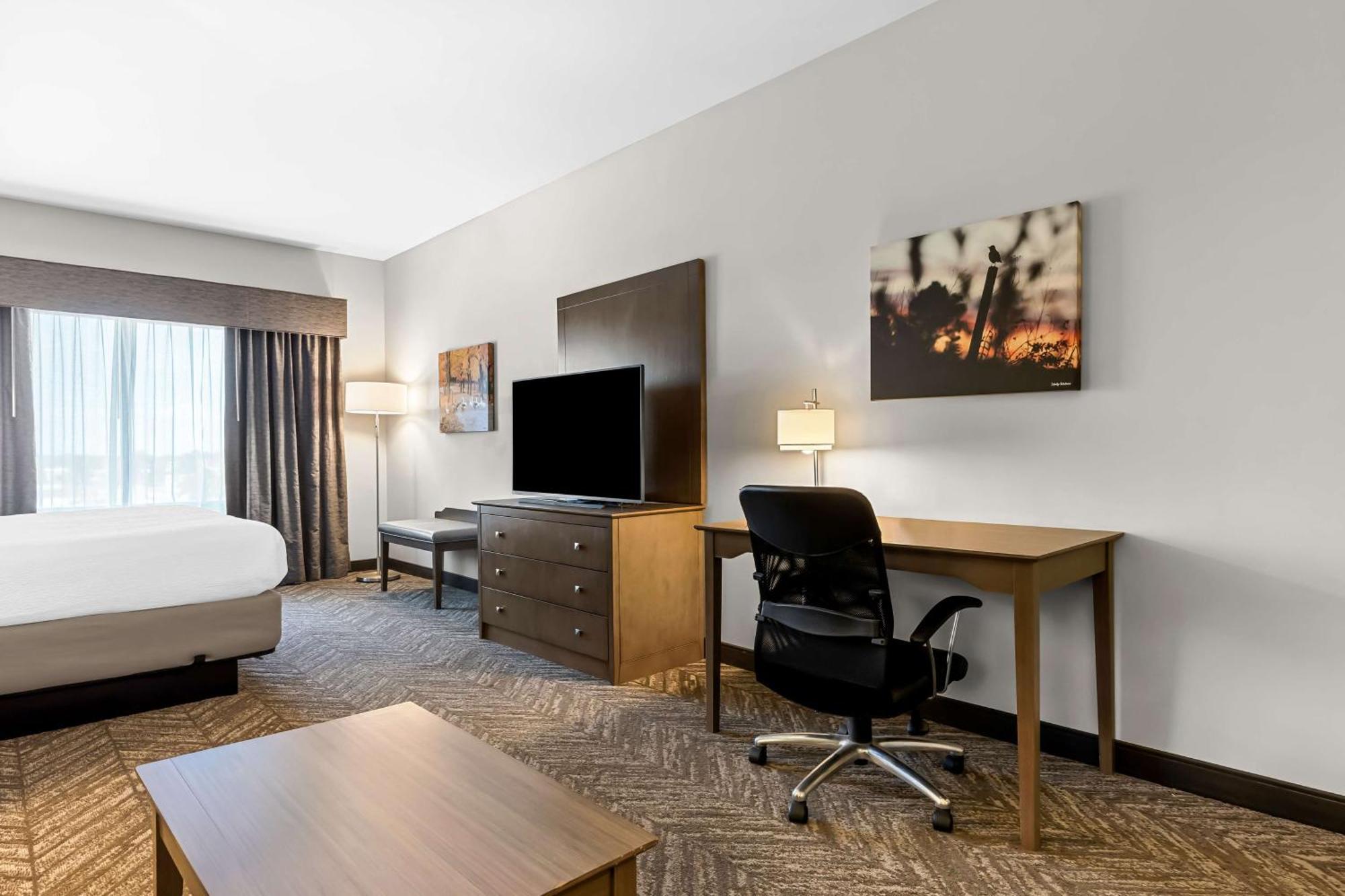 Best Western Plus Bolivar Hotel & Suites Экстерьер фото